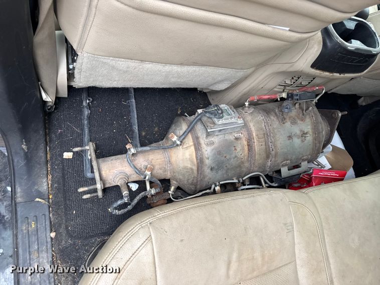 image for item EN0781 2017 Nissan Titan XD Crew Cab pickup truck