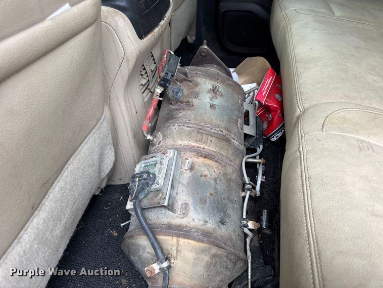 image for item EN0781 2017 Nissan Titan XD Crew Cab pickup truck