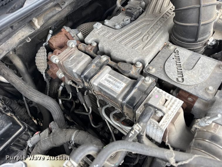 image for item EN0781 2017 Nissan Titan XD Crew Cab pickup truck