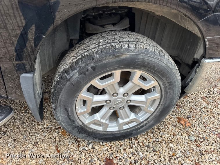 image for item EN0781 2017 Nissan Titan XD Crew Cab pickup truck