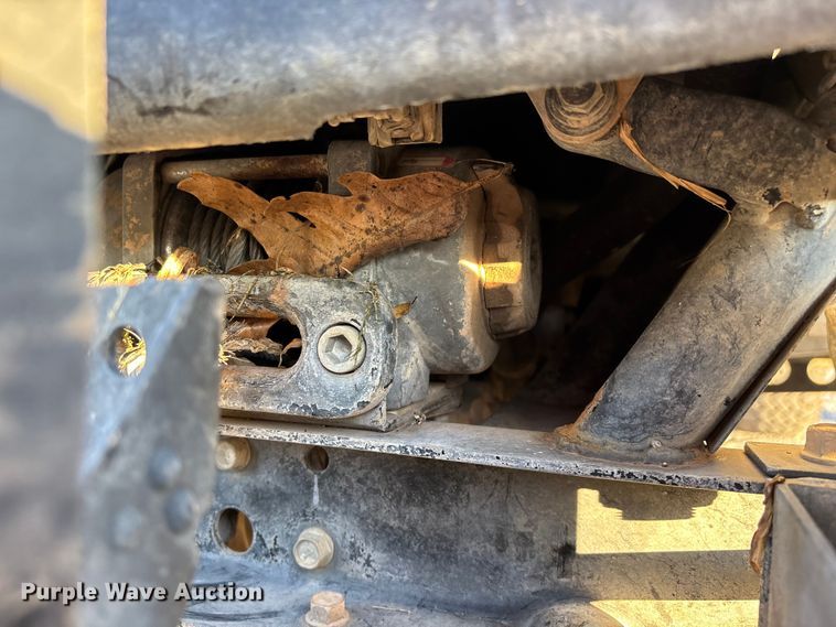 image for item EN5913 2007 Kawasaki Mule 3010 utility vehicle