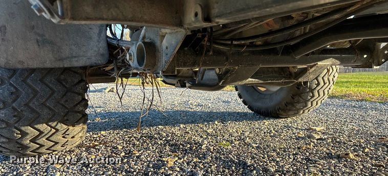 image for item EN5913 2007 Kawasaki Mule 3010 utility vehicle