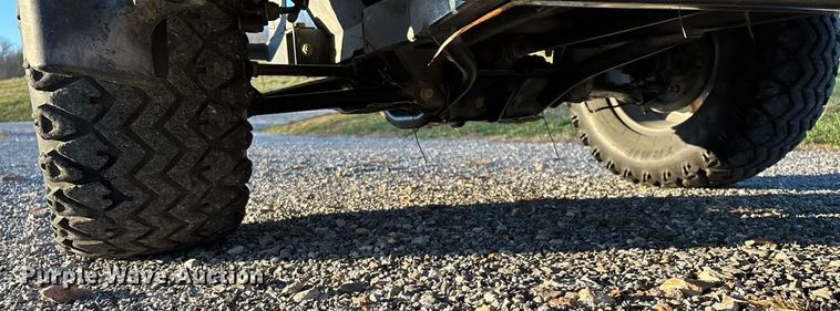 image for item EN5913 2007 Kawasaki Mule 3010 utility vehicle