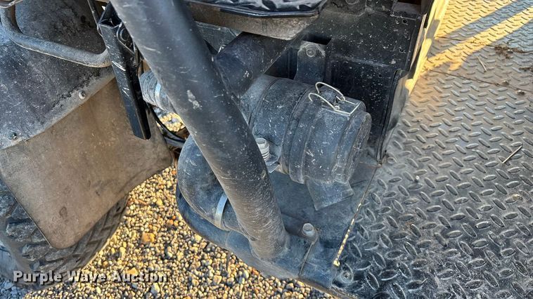 image for item EN5913 2007 Kawasaki Mule 3010 utility vehicle