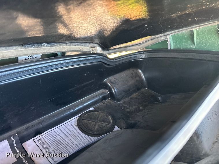 image for item EN5913 2007 Kawasaki Mule 3010 utility vehicle