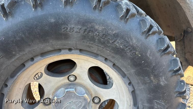 image for item EN5913 2007 Kawasaki Mule 3010 utility vehicle