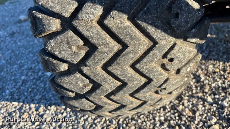 image for item EN5913 2007 Kawasaki Mule 3010 utility vehicle