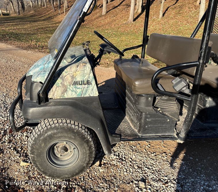 image for item EN5914 2005 Kawasaki Mule 3010 utility vehicle