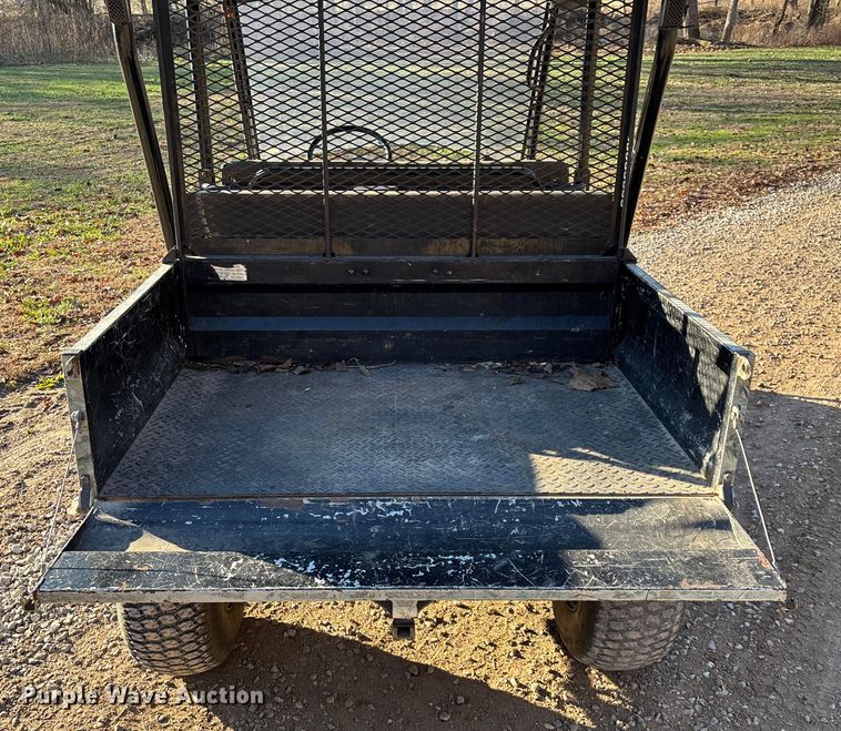 image for item EN5914 2005 Kawasaki Mule 3010 utility vehicle