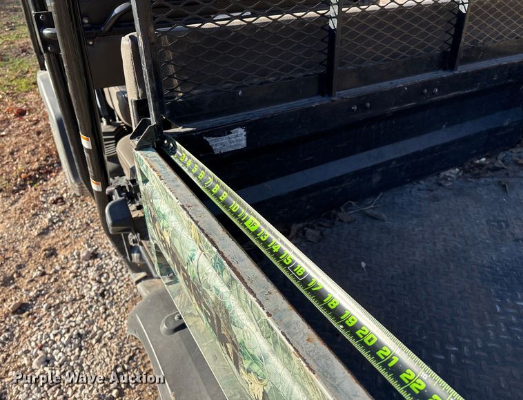 image for item EN5914 2005 Kawasaki Mule 3010 utility vehicle