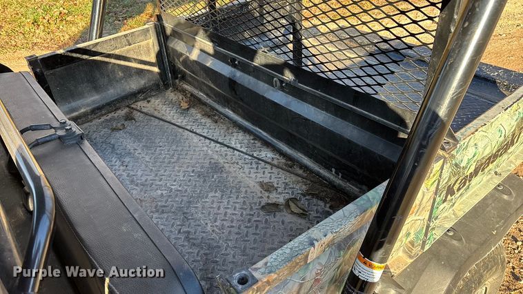 image for item EN5914 2005 Kawasaki Mule 3010 utility vehicle