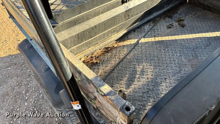 image for item EN5914 2005 Kawasaki Mule 3010 utility vehicle