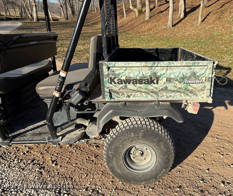 image for item EN5914 2005 Kawasaki Mule 3010 utility vehicle