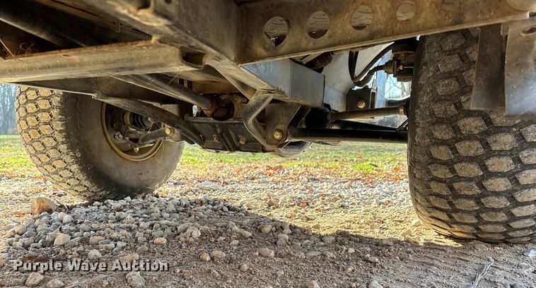 image for item EN5914 2005 Kawasaki Mule 3010 utility vehicle