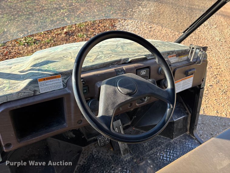 image for item EN5914 2005 Kawasaki Mule 3010 utility vehicle
