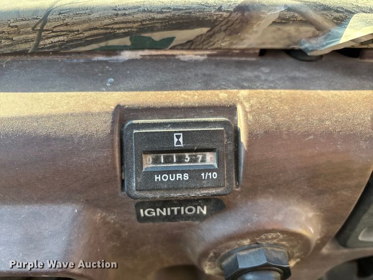 image for item EN5914 2005 Kawasaki Mule 3010 utility vehicle