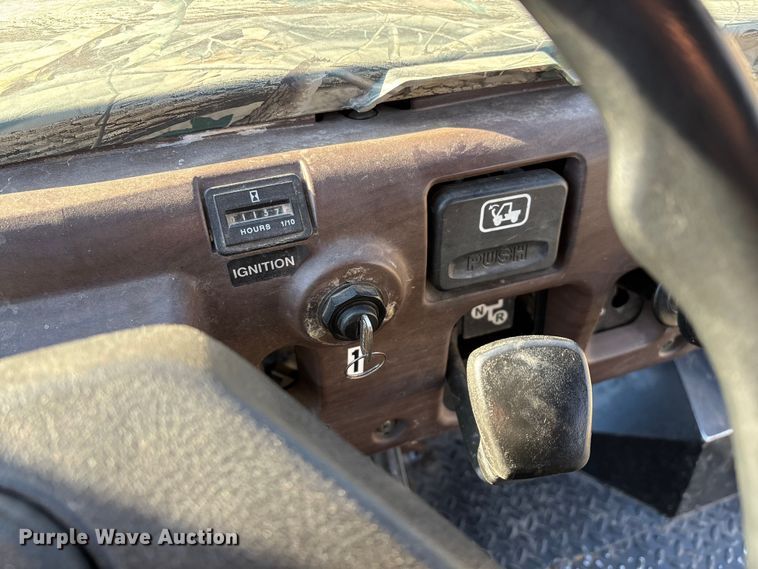 image for item EN5914 2005 Kawasaki Mule 3010 utility vehicle