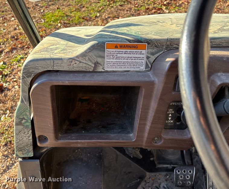 image for item EN5914 2005 Kawasaki Mule 3010 utility vehicle