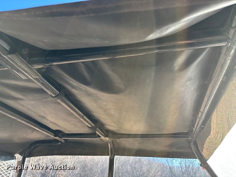 image for item EN5914 2005 Kawasaki Mule 3010 utility vehicle