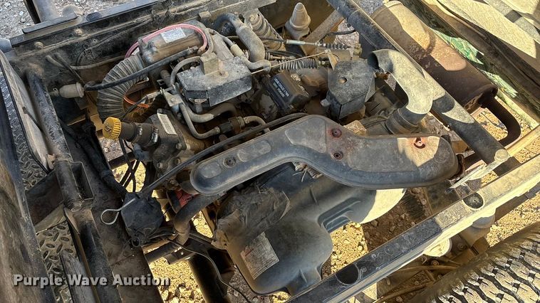 image for item EN5914 2005 Kawasaki Mule 3010 utility vehicle