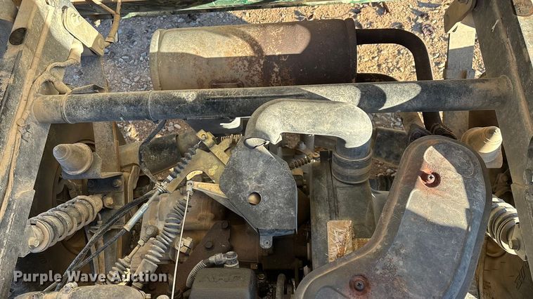 image for item EN5914 2005 Kawasaki Mule 3010 utility vehicle