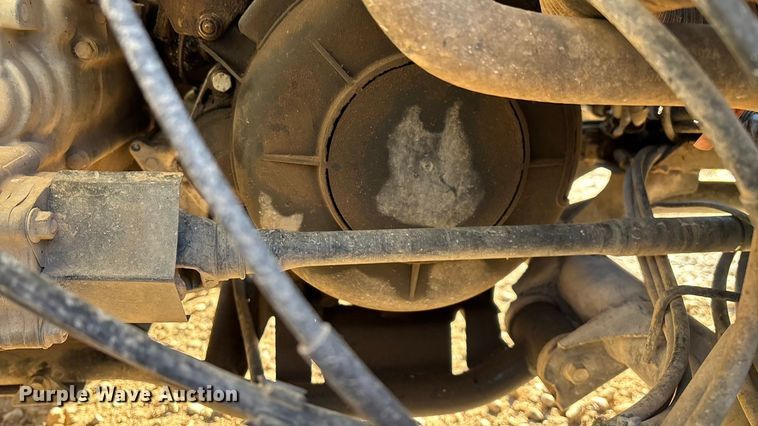 image for item EN5914 2005 Kawasaki Mule 3010 utility vehicle