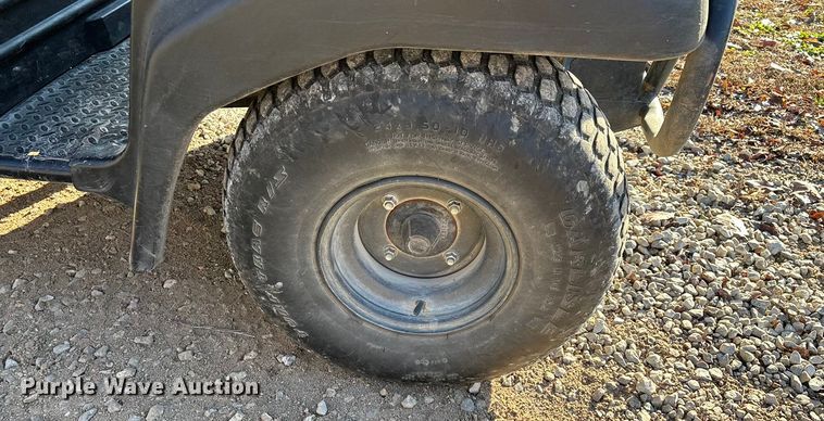 image for item EN5914 2005 Kawasaki Mule 3010 utility vehicle