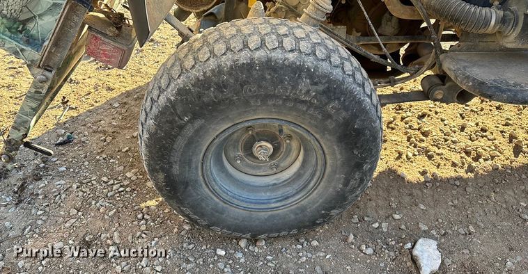 image for item EN5914 2005 Kawasaki Mule 3010 utility vehicle