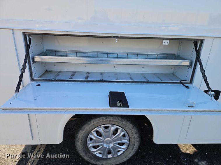 image for item EO4900 2021 Ford Transit utility van