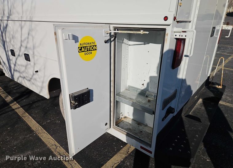 image for item EO4900 2021 Ford Transit utility van