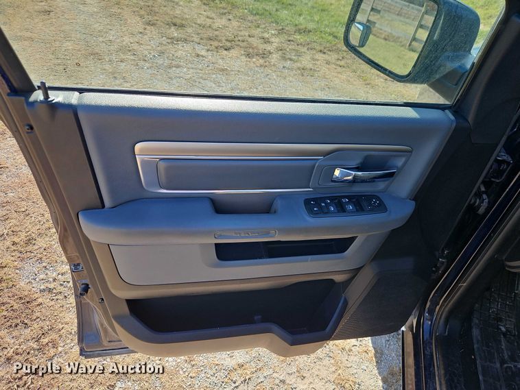 image for item EO4907 2013 RAM 1500 Ext. Cab pickup truck