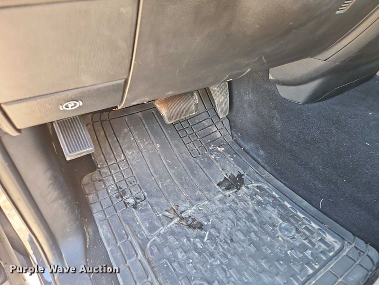 image for item EO4907 2013 RAM 1500 Ext. Cab pickup truck