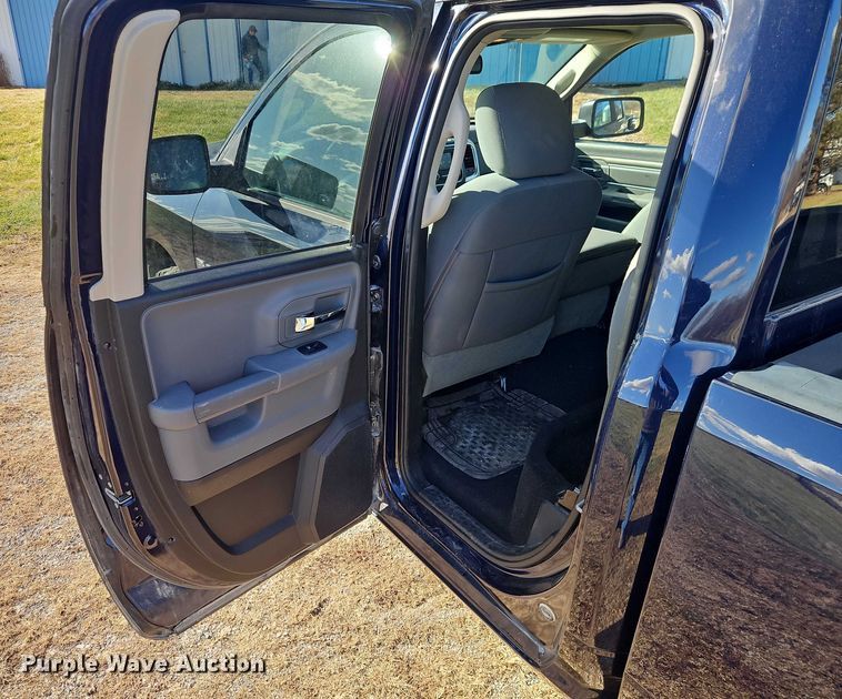 image for item EO4907 2013 RAM 1500 Ext. Cab pickup truck