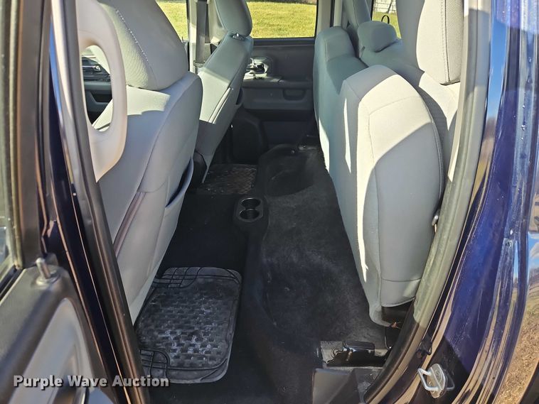 image for item EO4907 2013 RAM 1500 Ext. Cab pickup truck