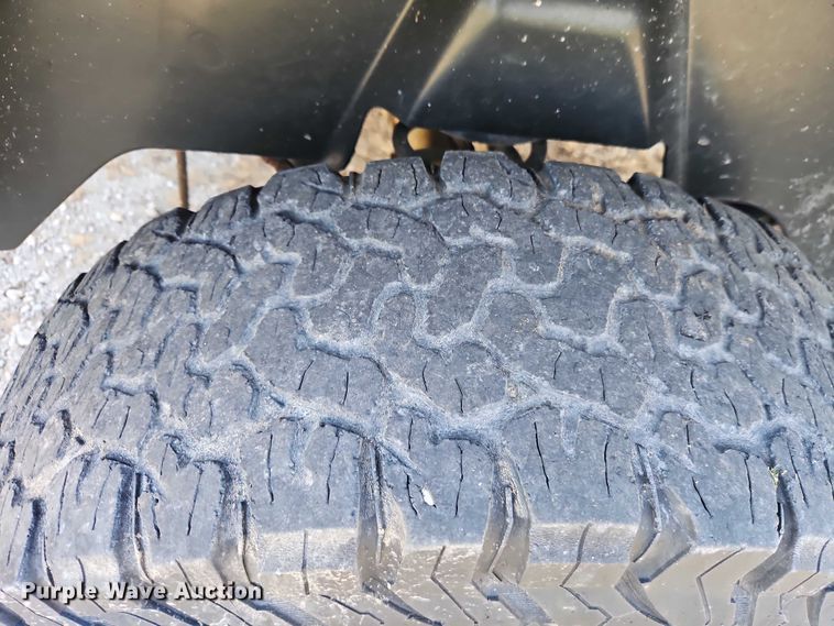 image for item EO4907 2013 RAM 1500 Ext. Cab pickup truck