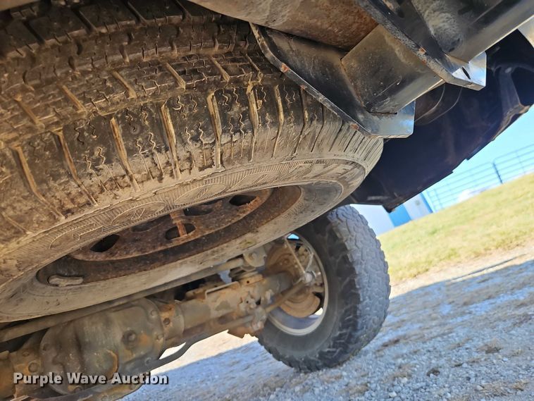 image for item EO4907 2013 RAM 1500 Ext. Cab pickup truck