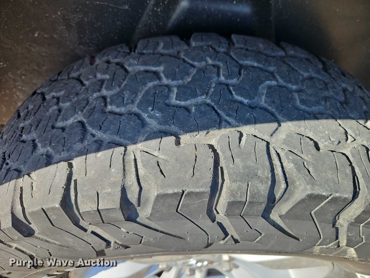 image for item EO4907 2013 RAM 1500 Ext. Cab pickup truck