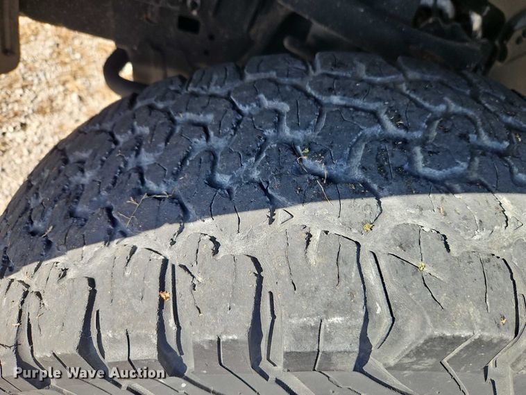 image for item EO4907 2013 RAM 1500 Ext. Cab pickup truck