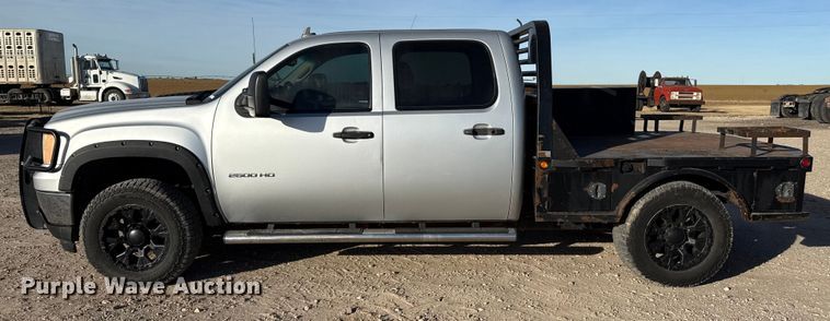 image for item EP2700 2012 GMC Sierra 2500HD Crew Cab flatbed pickup truck