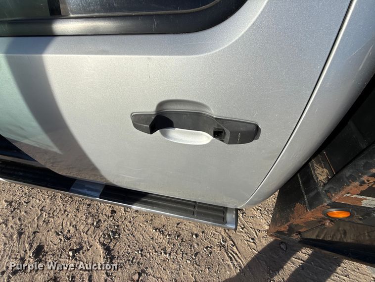 image for item EP2700 2012 GMC Sierra 2500HD Crew Cab flatbed pickup truck