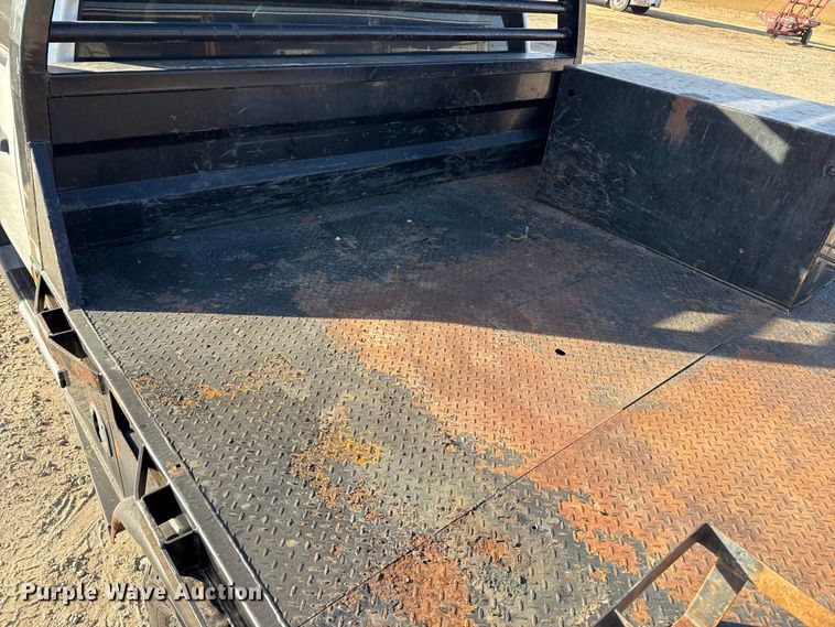 image for item EP2700 2012 GMC Sierra 2500HD Crew Cab flatbed pickup truck