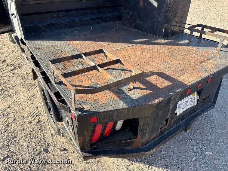 image for item EP2700 2012 GMC Sierra 2500HD Crew Cab flatbed pickup truck