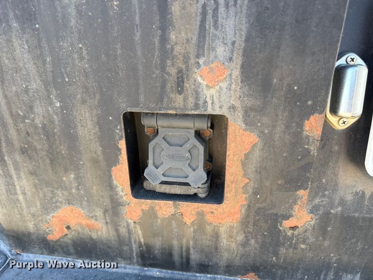 image for item EP2700 2012 GMC Sierra 2500HD Crew Cab flatbed pickup truck