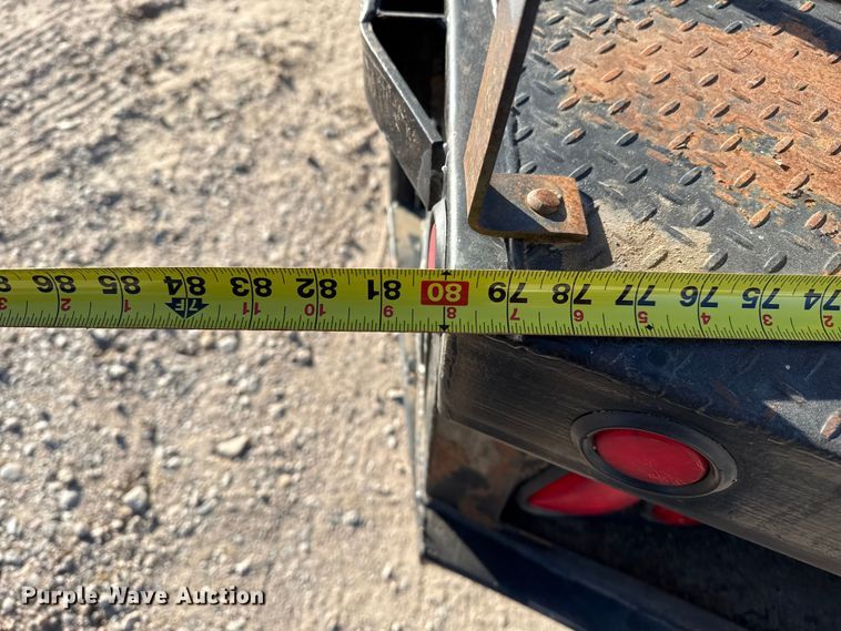 image for item EP2700 2012 GMC Sierra 2500HD Crew Cab flatbed pickup truck