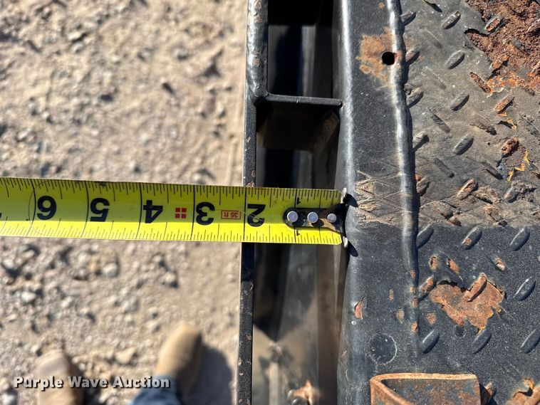 image for item EP2700 2012 GMC Sierra 2500HD Crew Cab flatbed pickup truck