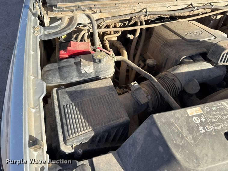 image for item EP2700 2012 GMC Sierra 2500HD Crew Cab flatbed pickup truck