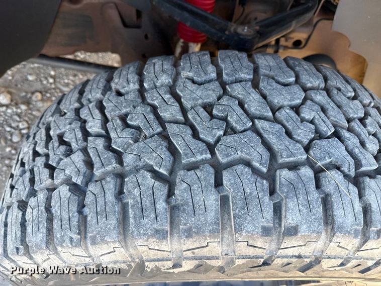 image for item EP2700 2012 GMC Sierra 2500HD Crew Cab flatbed pickup truck