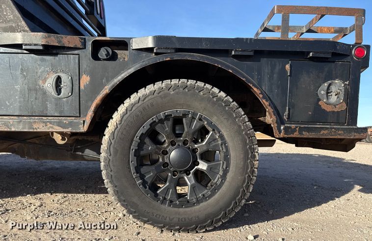 image for item EP2700 2012 GMC Sierra 2500HD Crew Cab flatbed pickup truck