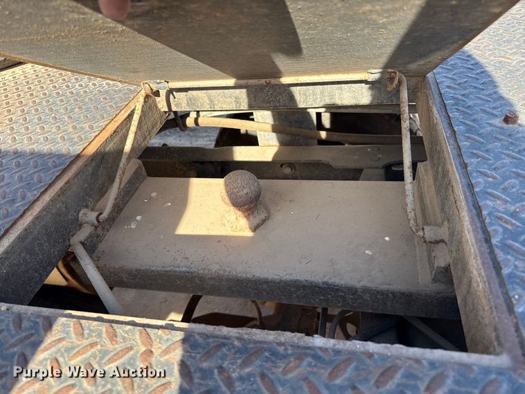 image for item EP2708 2008 Ford F350 flatbed pickup truck