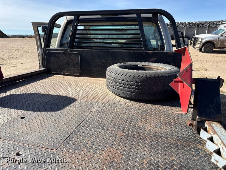 image for item EP2708 2008 Ford F350 flatbed pickup truck